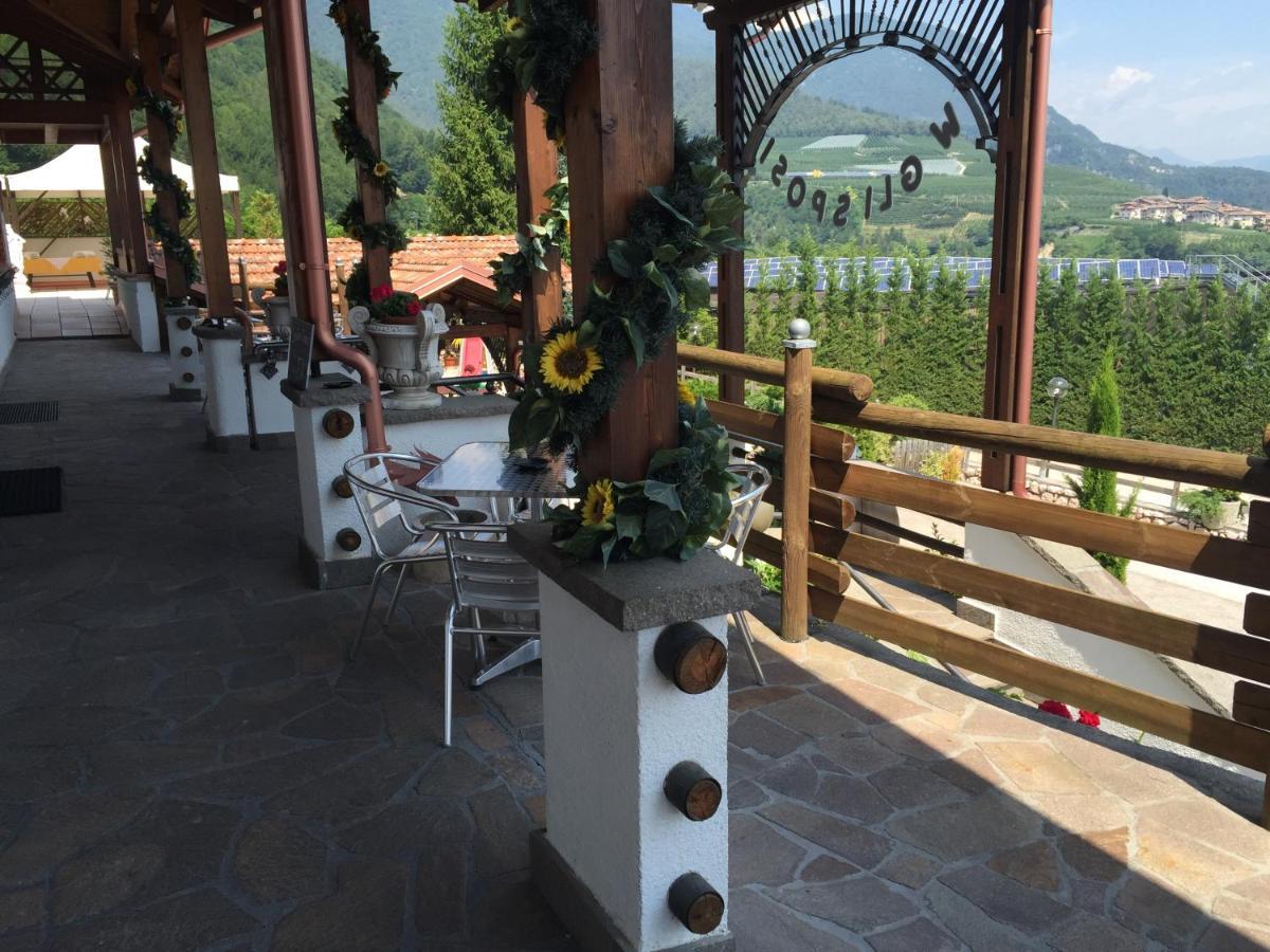 Hotel Ristorante Scoiattolo 스포르미노레 외부 사진