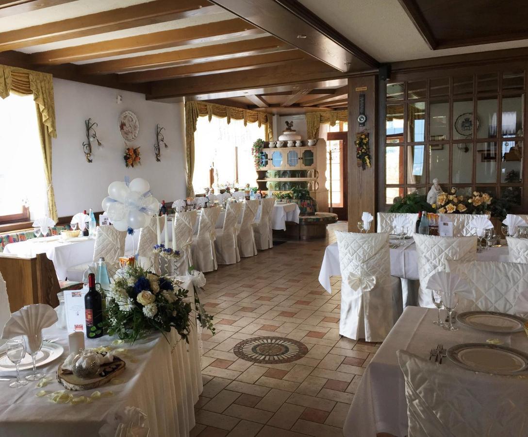 Hotel Ristorante Scoiattolo 스포르미노레 외부 사진